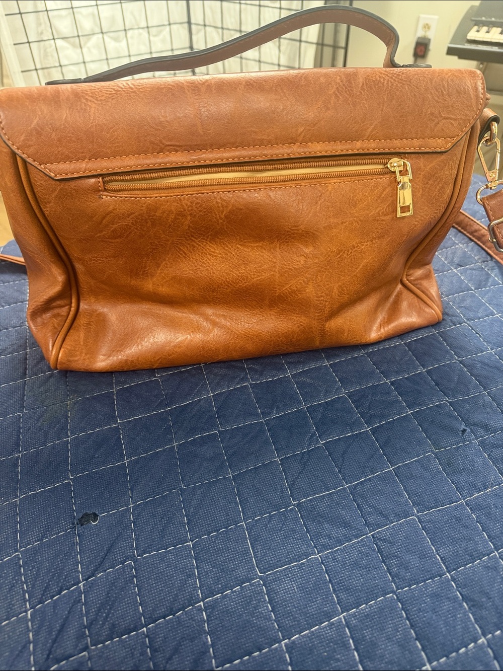 Vintage Messenger Bag Brown Faux Leather with Buckle Detail Laptop Crossbody - Picture 3 of 7